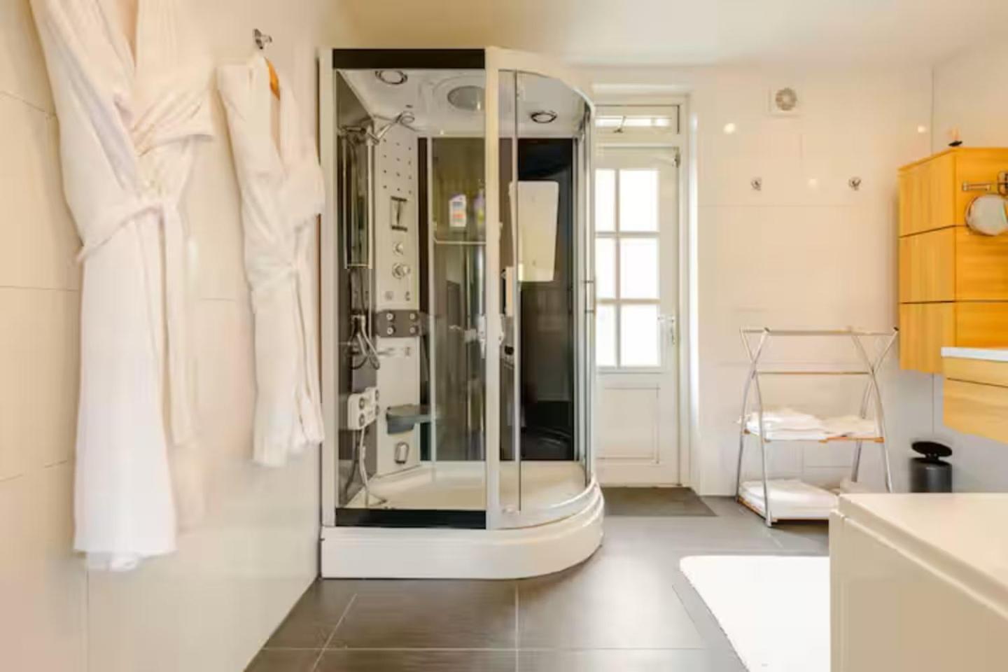 De Haen Luxury Villa: Private Apartments with Jacuzzi and Sauna Oss Exterior photo